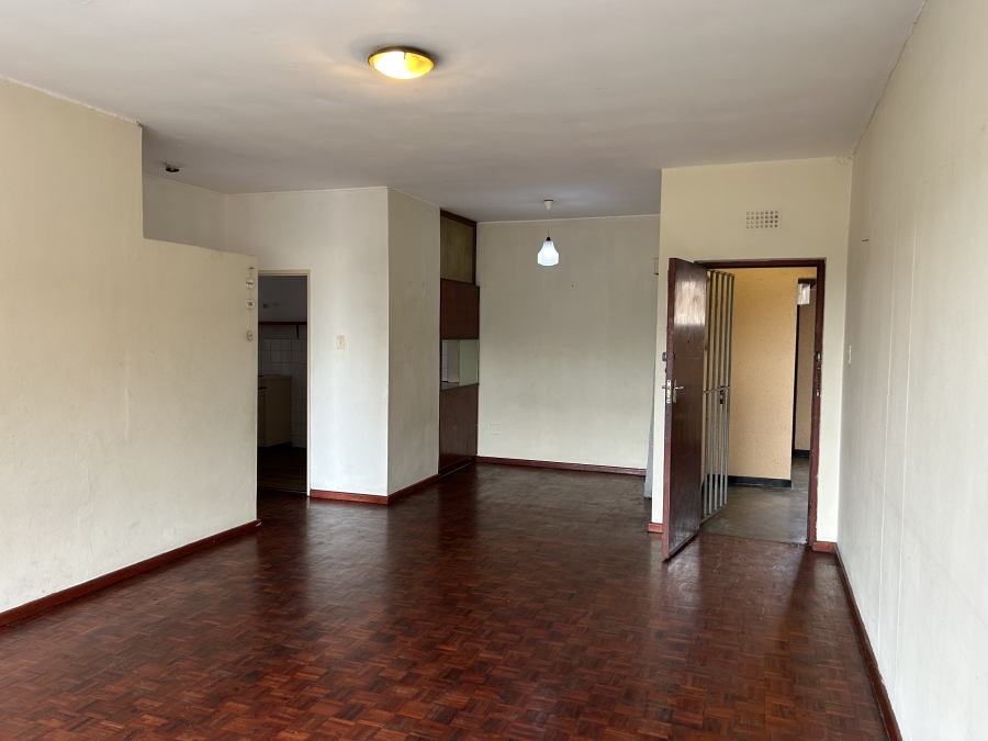 1 Bedroom Property for Sale in Loumar Western Cape
